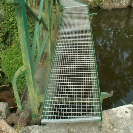 Passerelle porte écluse