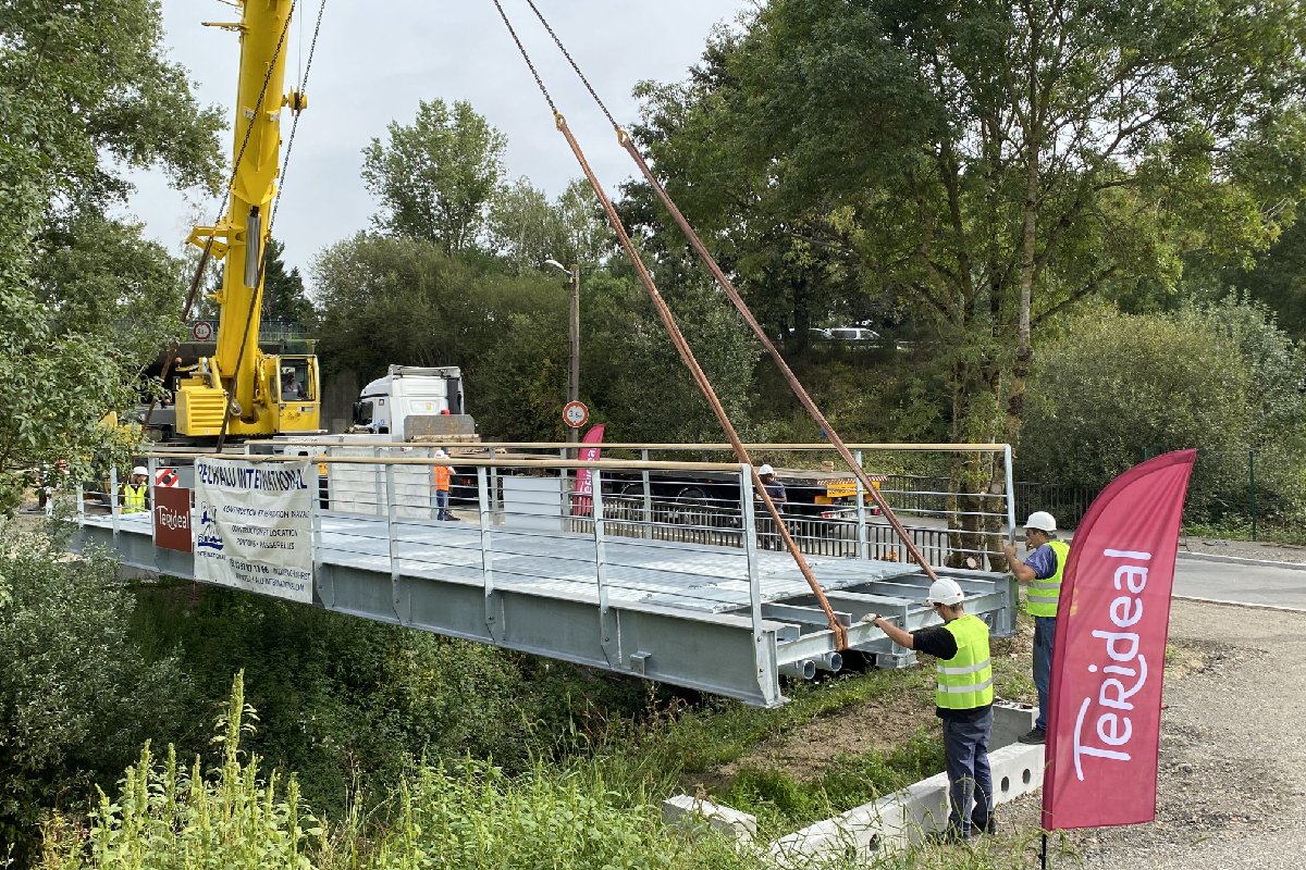 Pose de la passerelle