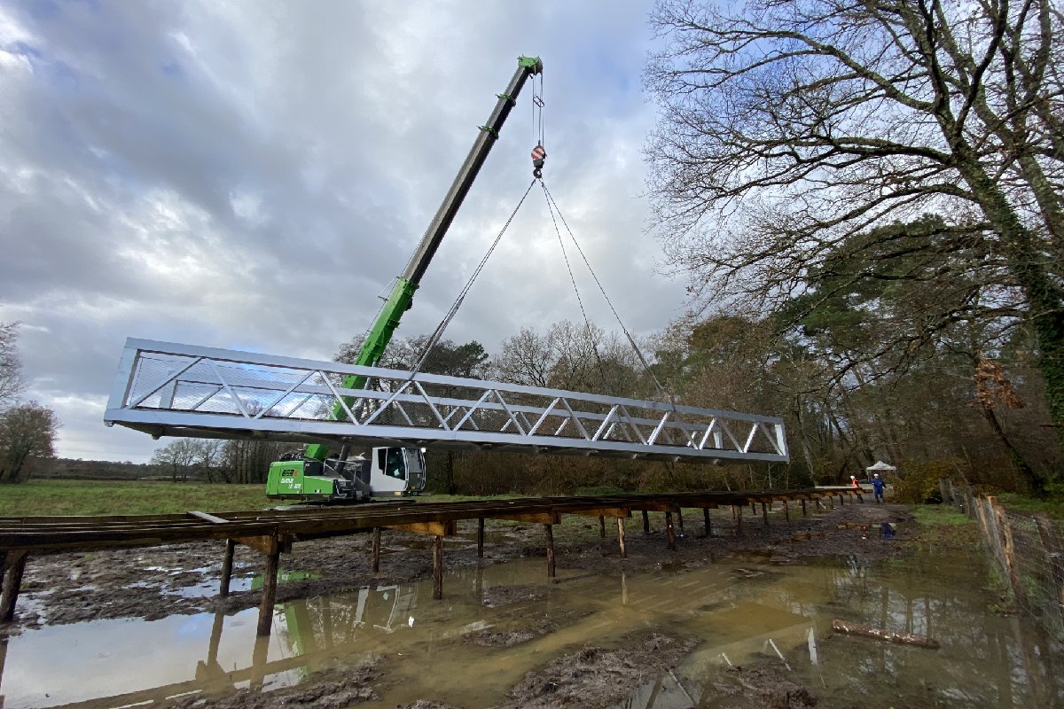 Pose de la passerelle