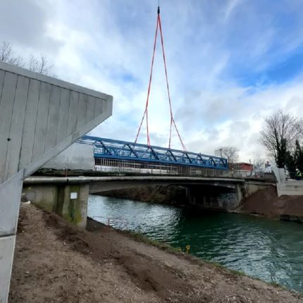 Pose de la passerelle