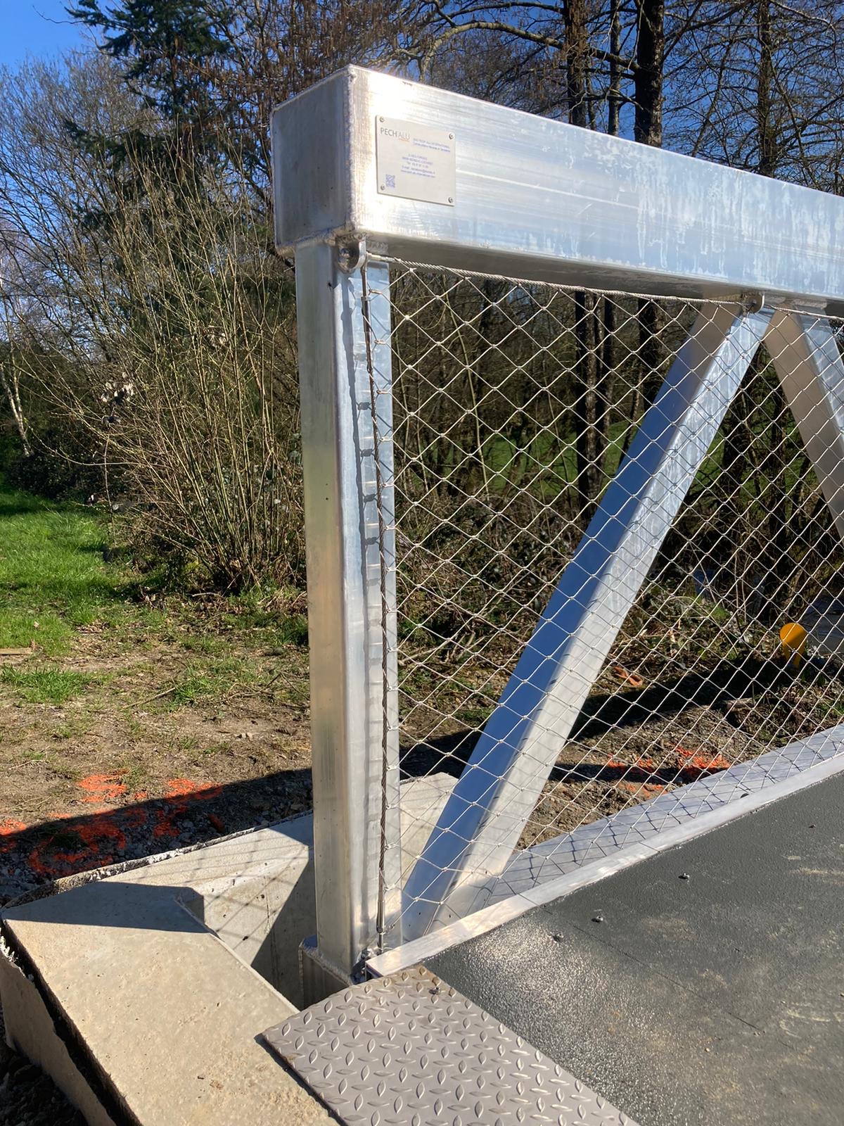 Garde-corps par remplissage filets inox (passerelle 2)