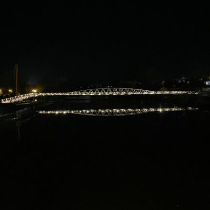 Éclairage de la passerelle