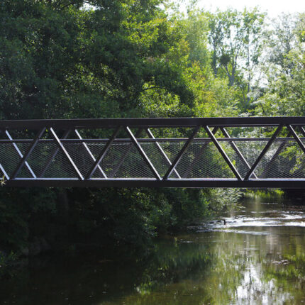 Passerelle franchissant le Steïr