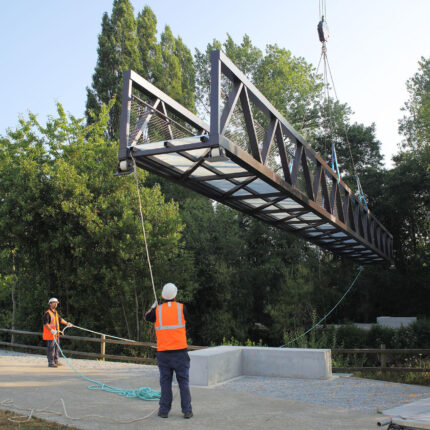 Pose de la passerelle