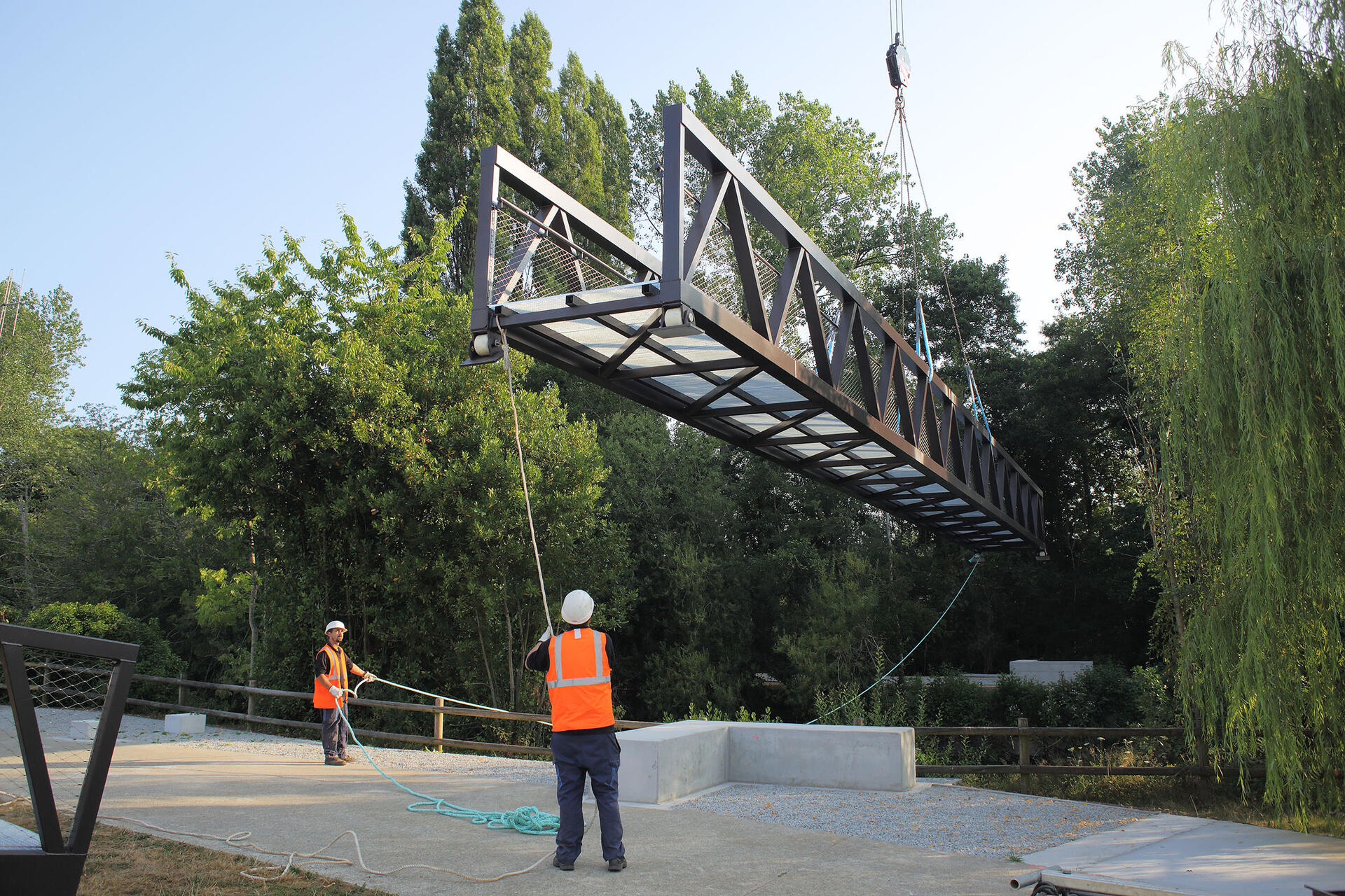 Pose de la passerelle