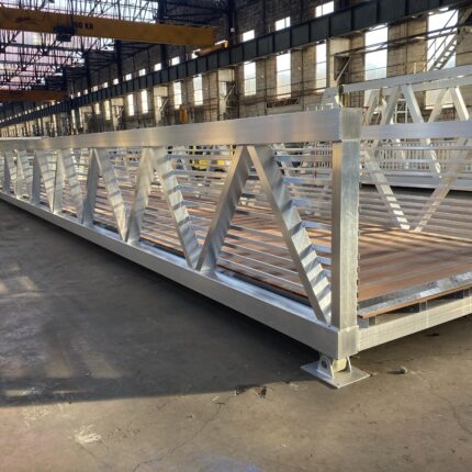 Garde-corps à balustres verticales aluminium